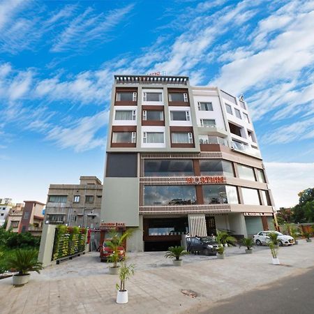 Northin Hotel Kolkata Bagian luar foto