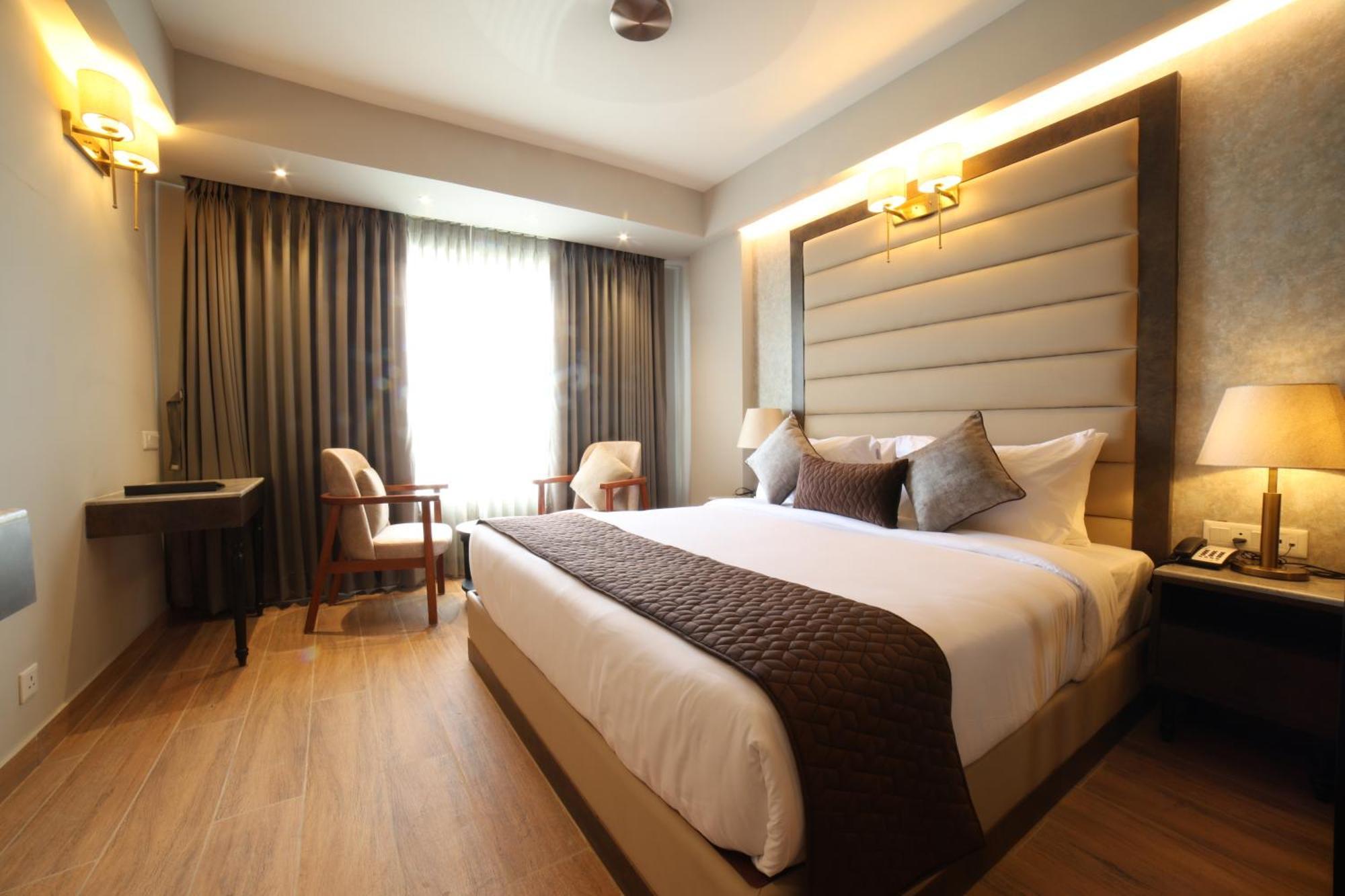 Northin Hotel Kolkata Bagian luar foto