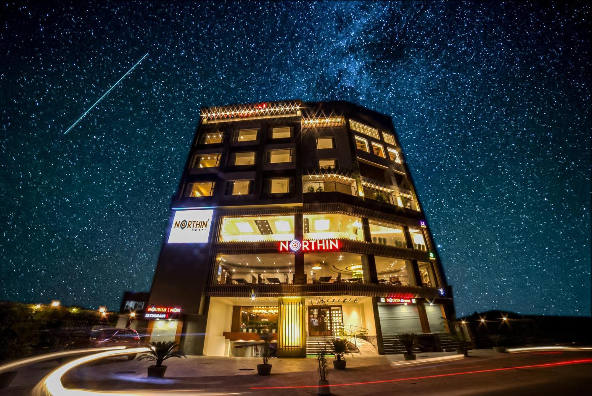 Northin Hotel Kolkata Bagian luar foto