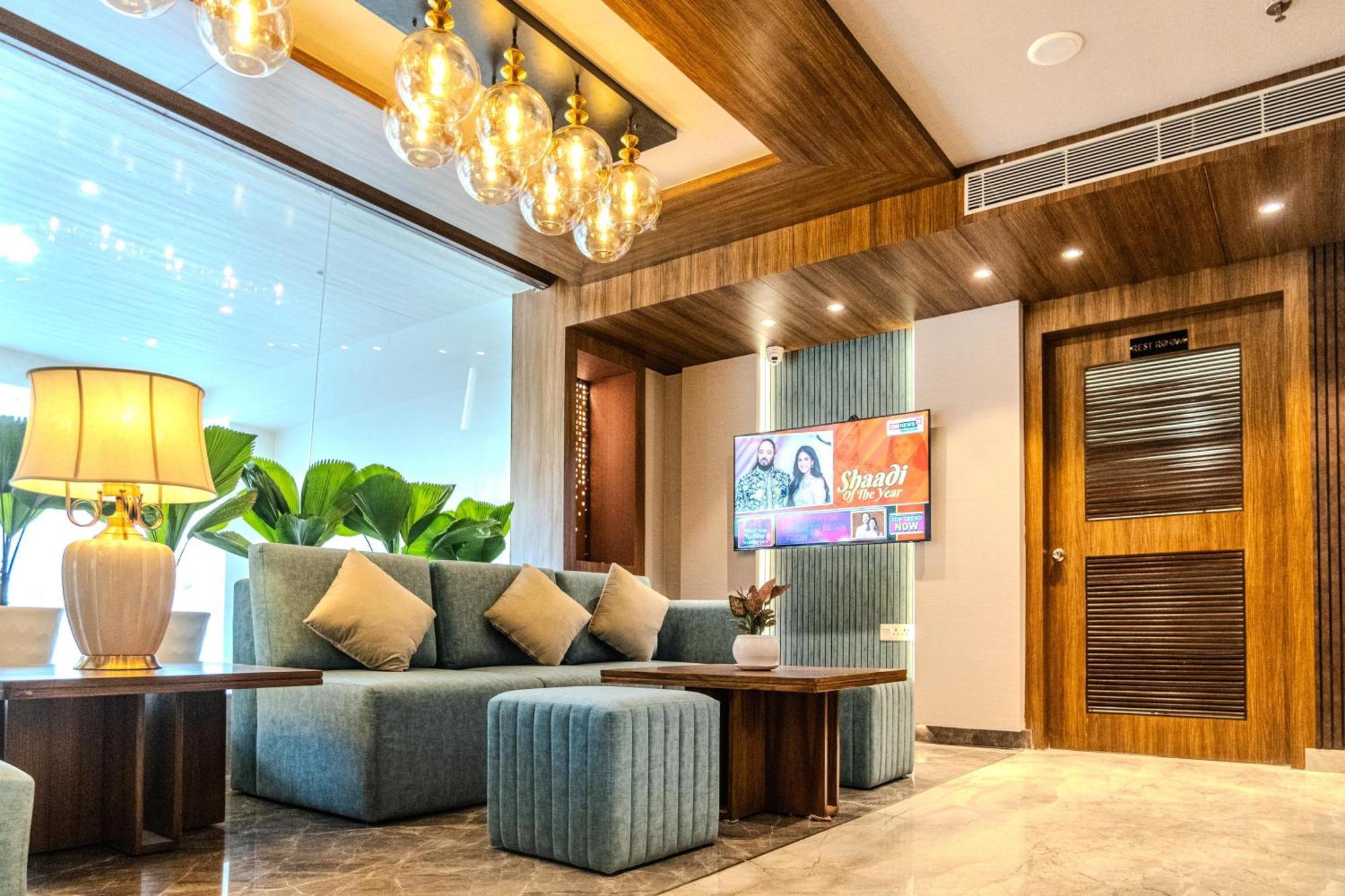 Northin Hotel Kolkata Bagian luar foto