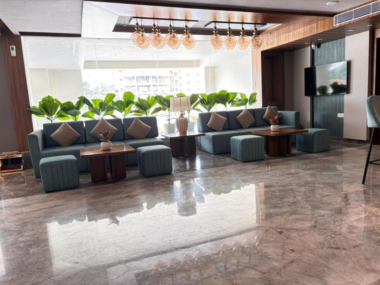 Northin Hotel Kolkata Bagian luar foto