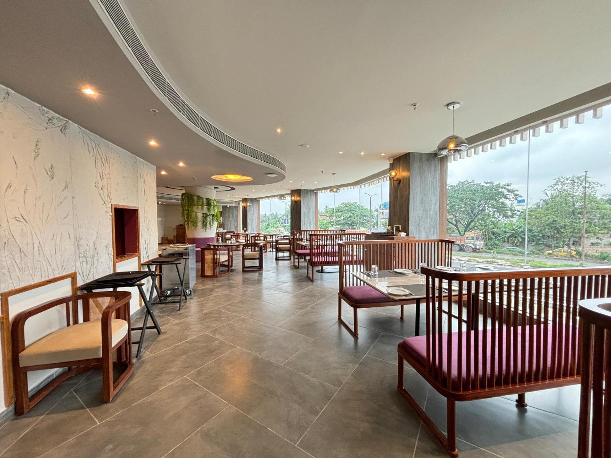 Northin Hotel Kolkata Bagian luar foto