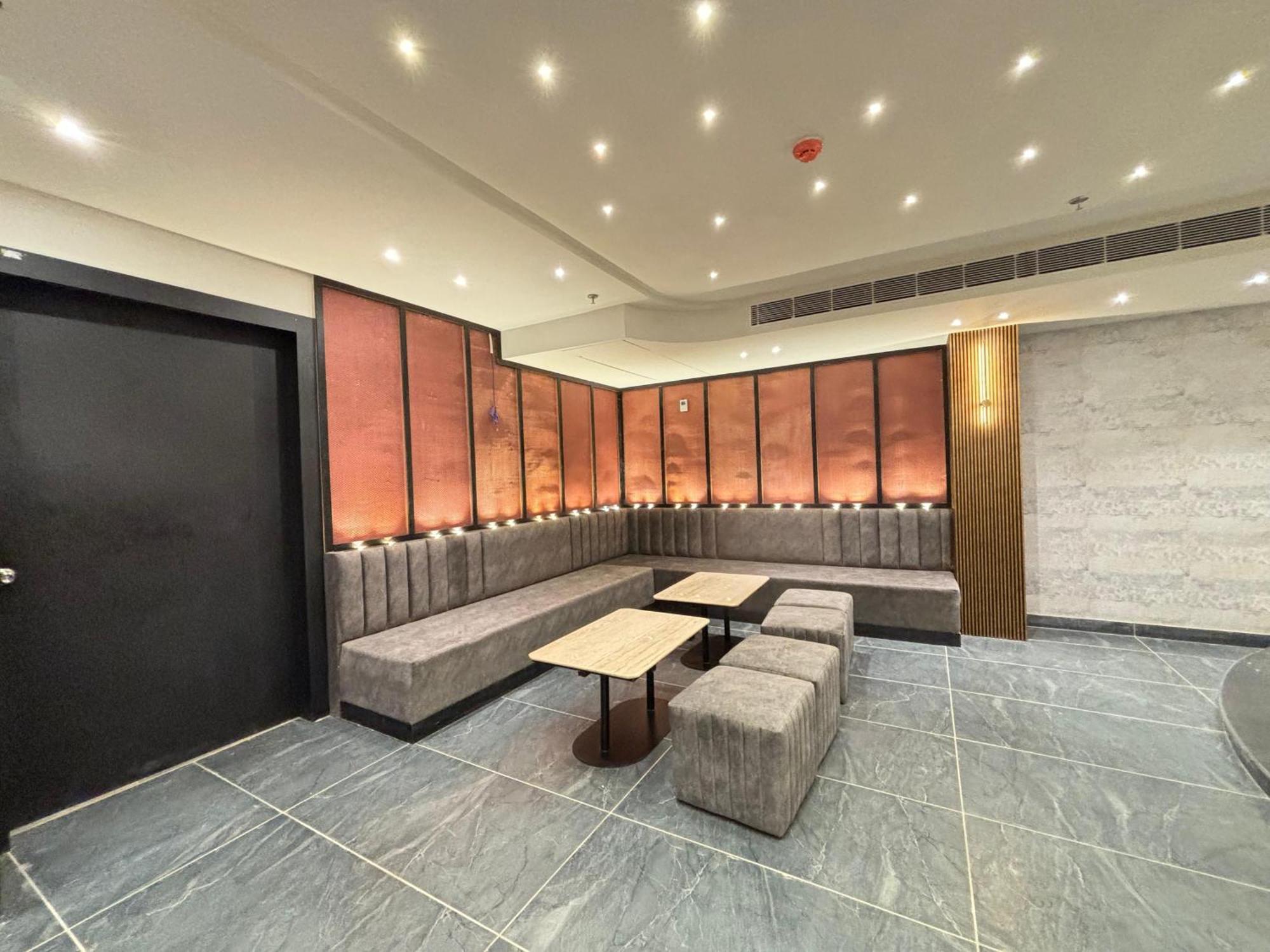 Northin Hotel Kolkata Bagian luar foto