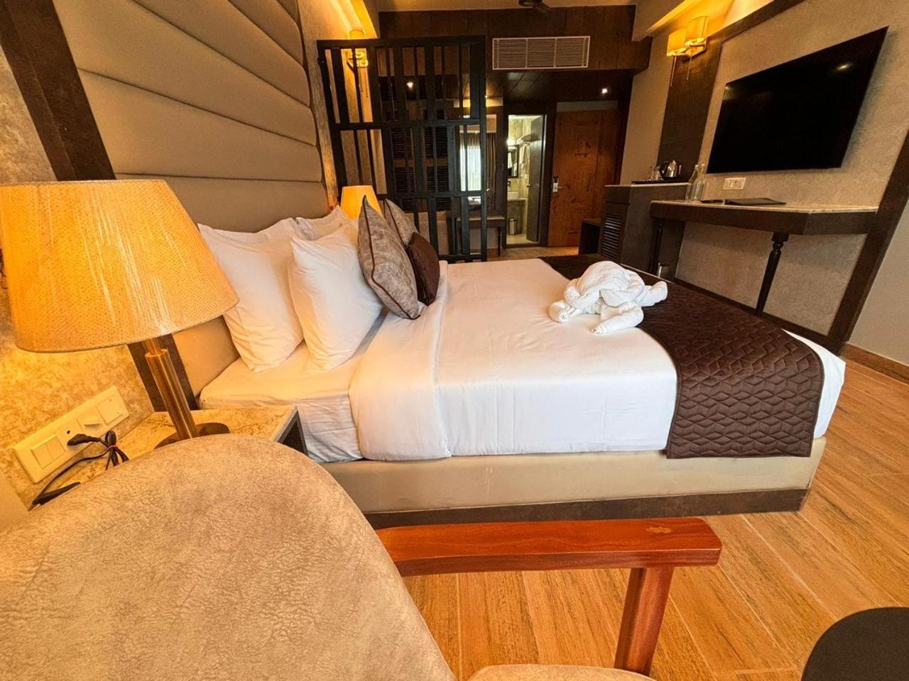 Northin Hotel Kolkata Bagian luar foto
