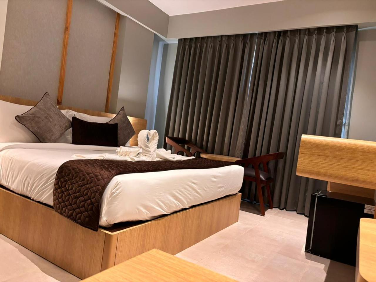 Northin Hotel Kolkata Bagian luar foto