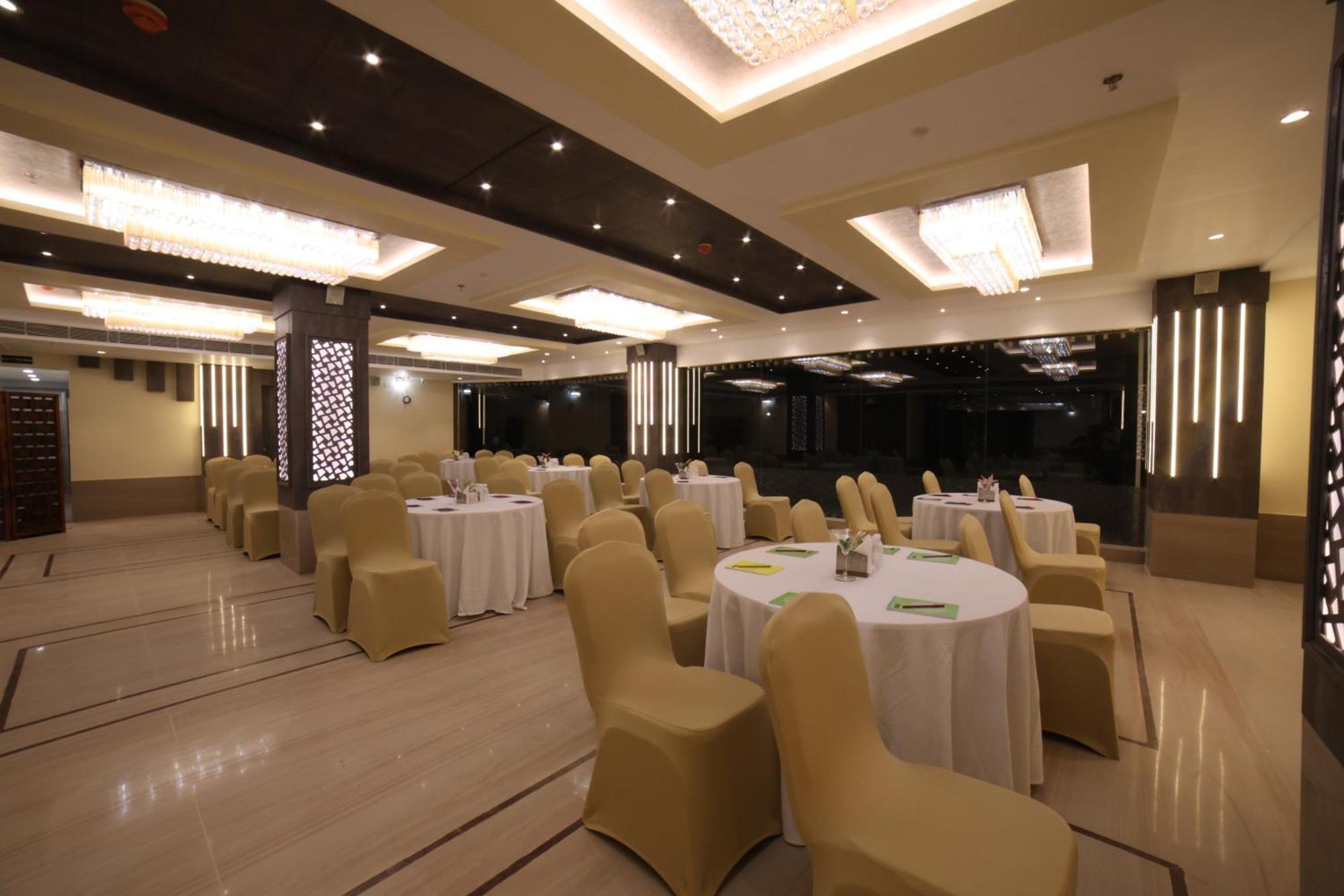 Northin Hotel Kolkata Bagian luar foto